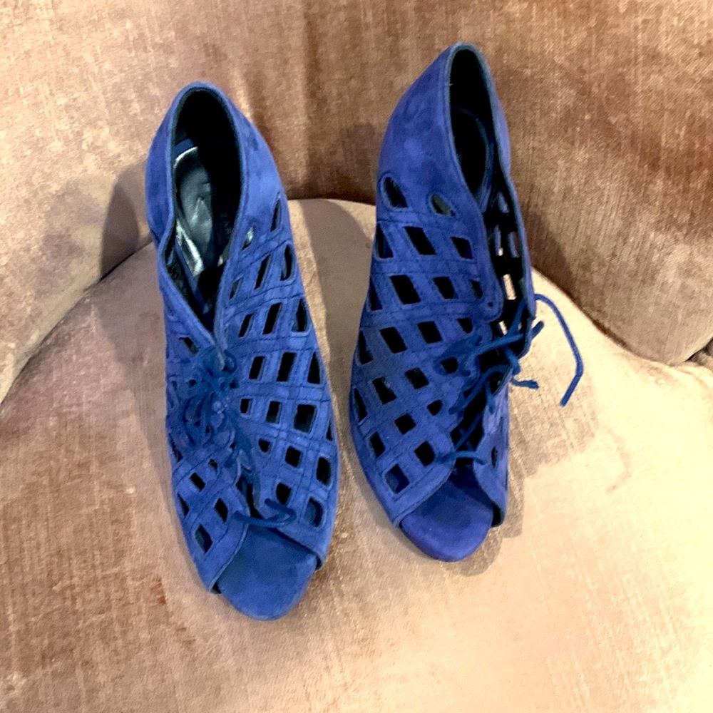 Zara Blue Lace Heels Size